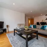 2Br Flat With Parking In London
